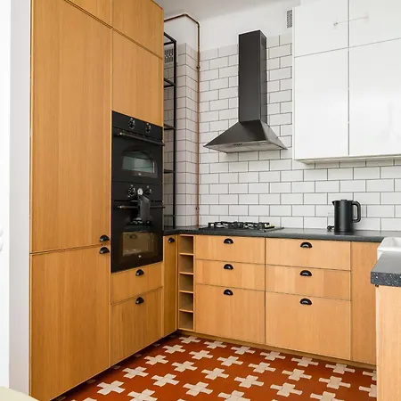 Apartamento Ochota Colorful By Bookinghost